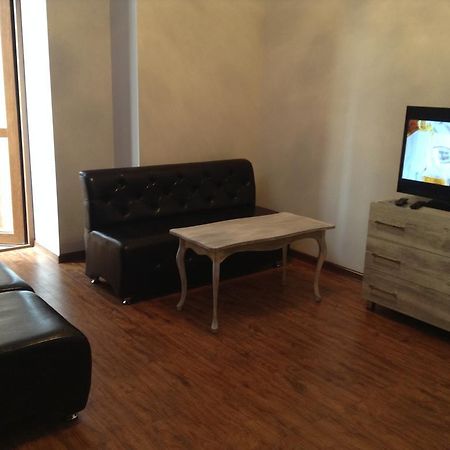 Apartment Sayat-Nova Jereván Szoba fotó